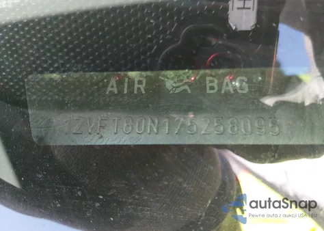 2007 Ford Mustang V6 Deluxe/V6 Premium z USA, uszkodzony, nr VIN 1ZVFT80N175258095